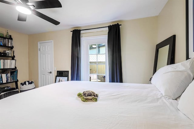 bedroom featuring ceiling fan