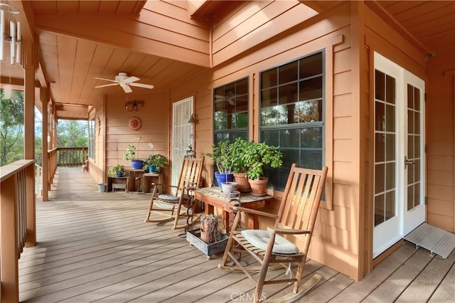 deck with ceiling fan