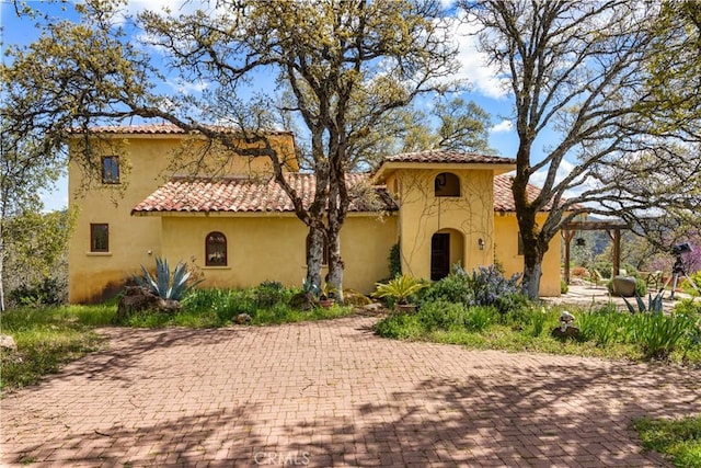 view of mediterranean / spanish home