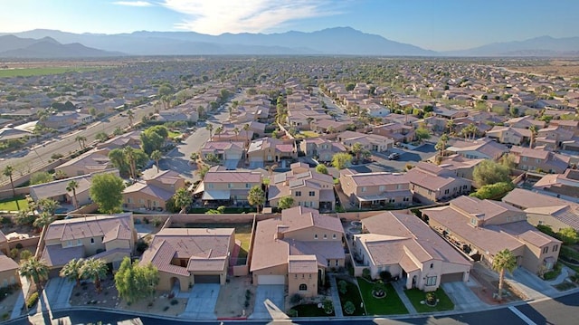 bird's eye view featuring a mountain view