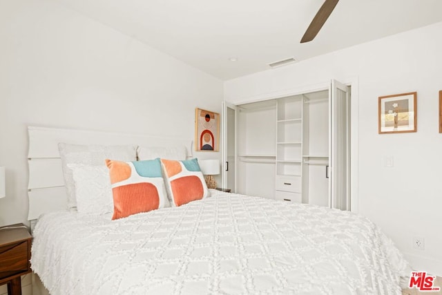 bedroom featuring a closet and ceiling fan