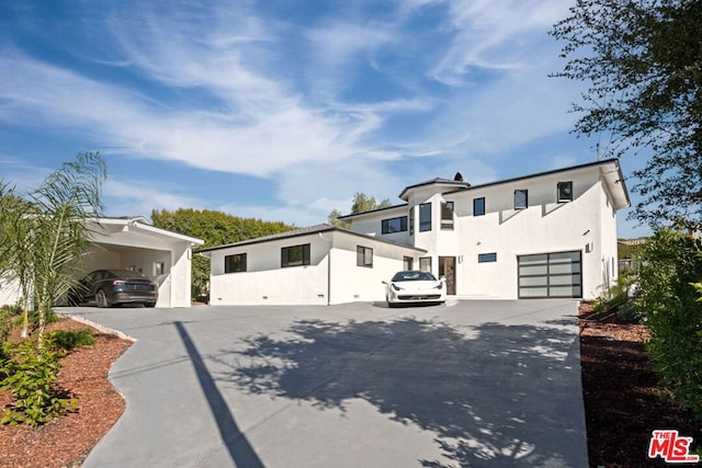 view of front of house featuring a garage