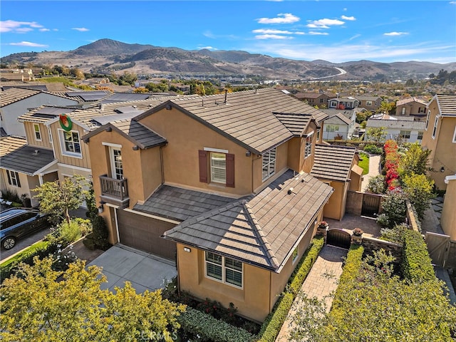 bird's eye view with a mountain view