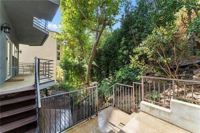 2355 N Beverly Glen Blvd, Los Angeles, CA 90077 - view of balcony
