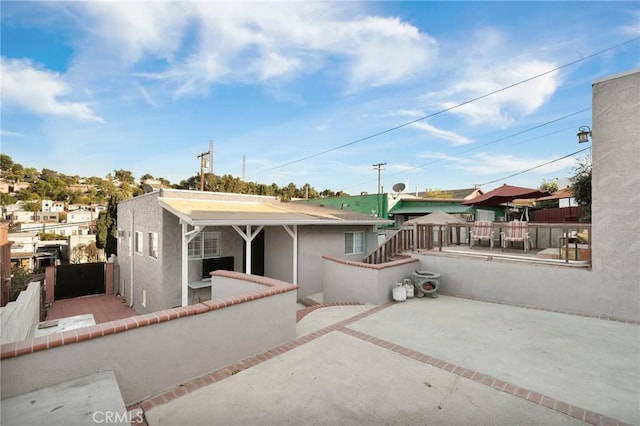 view of front of property with a patio area