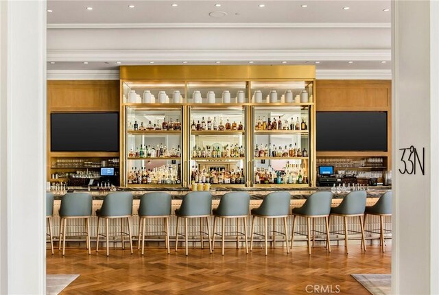 51 Monarch Beach Resort S, Dana Point, CA 92629 - indoor dry bar with ornamental molding and recessed lighting