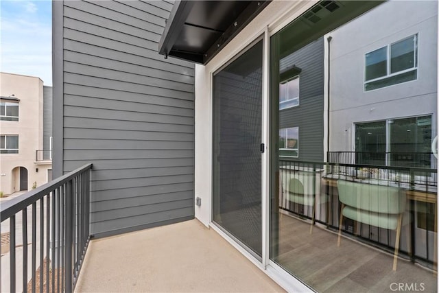 9431 N Sepulveda Blvd Unit 3, North Hills, CA 91343 - view of balcony