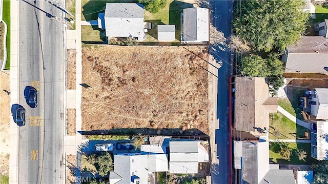 1222 B St, Livingston, CA 95334 - photo 6