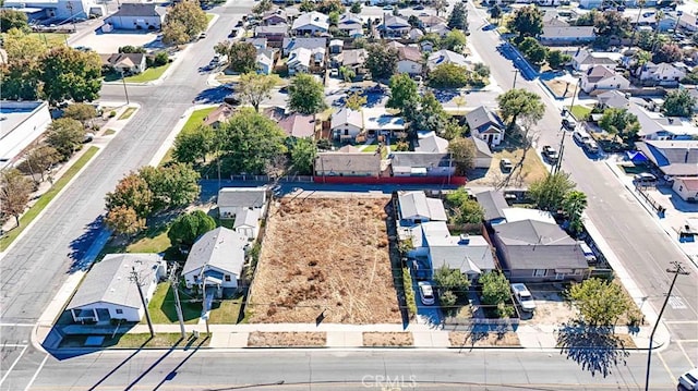 1222 B St, Livingston, CA 95334 - photo 4