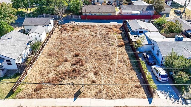 1222 B St, Livingston, CA 95334 - photo 2