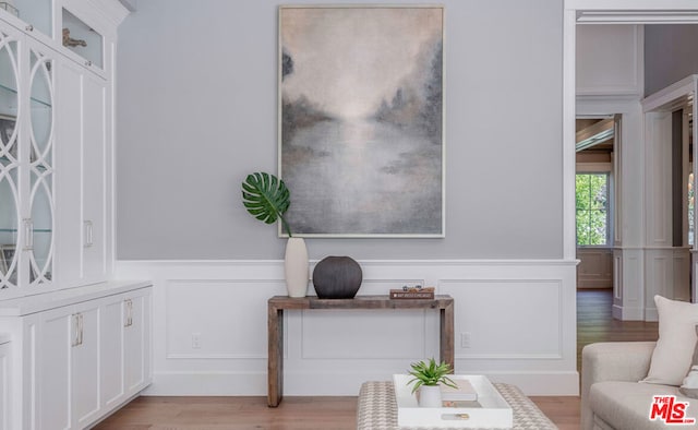 living area with light wood-type flooring