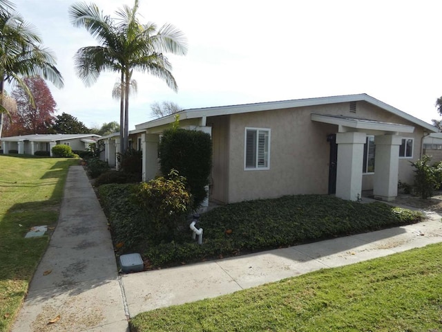 view of front of house with a front yard