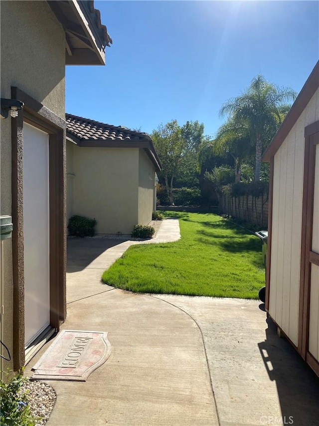 view of yard with a patio