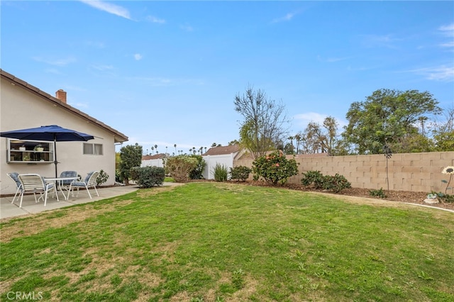 view of yard with a patio