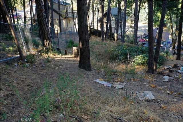 Listing photo 3 for 828 Big Oak Rd, Crestline CA 92325