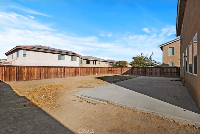 view of yard featuring a patio area