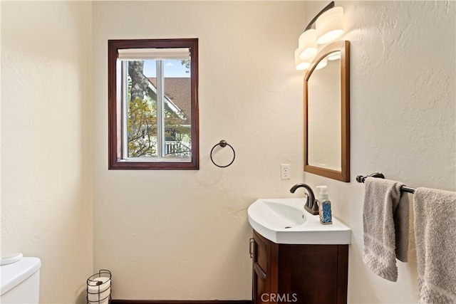 918 Sandalwood Dr, Lake Arrowhead, CA 92352 - bathroom with toilet and vanity