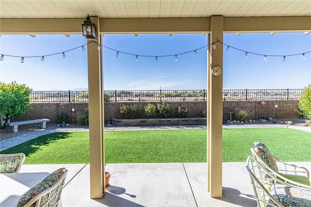 view of yard with a patio area