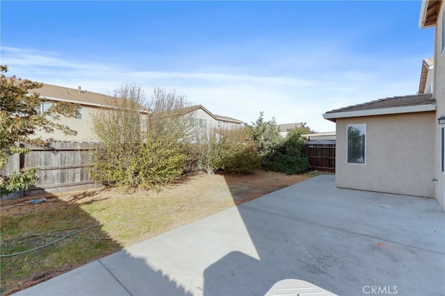 view of yard with a patio