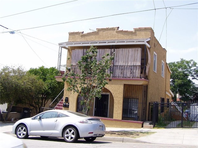 view of front facade