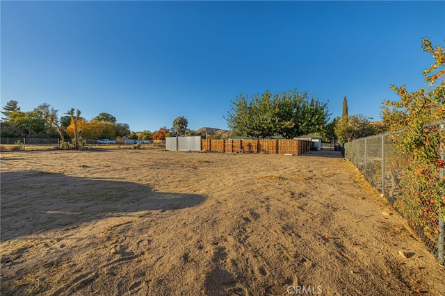 view of yard featuring a rural view