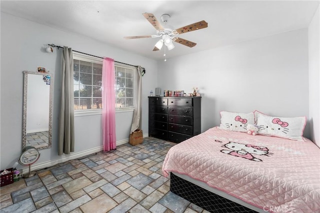 bedroom with ceiling fan