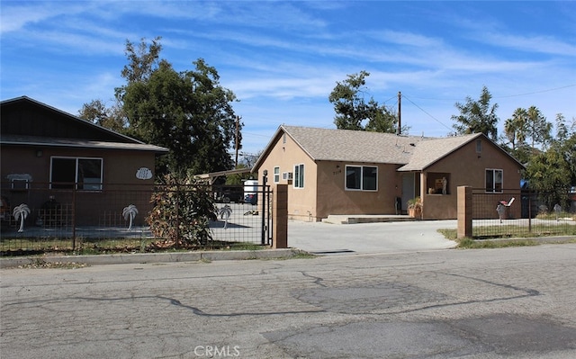 view of front of property