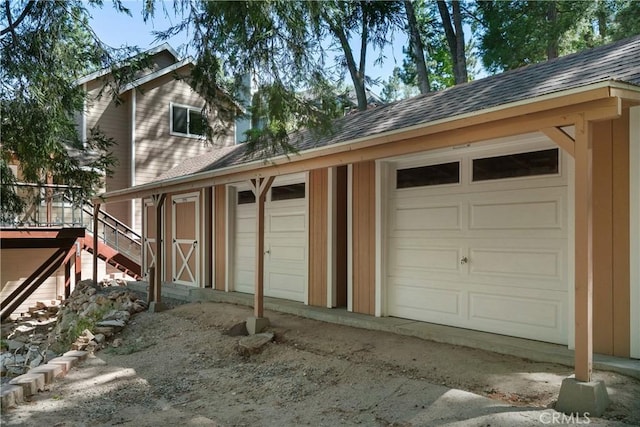 27554 N Bay Rd, Lake Arrowhead, CA 92352 - view of garage