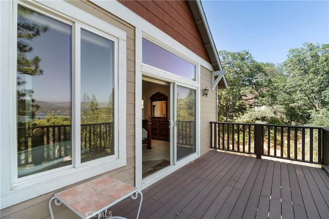 27554 N Bay Rd, Lake Arrowhead, CA 92352 - view of wooden terrace