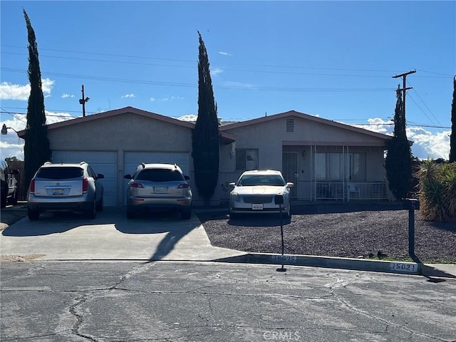 view of front facade featuring a garage