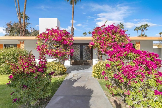 view of front of property featuring french doors