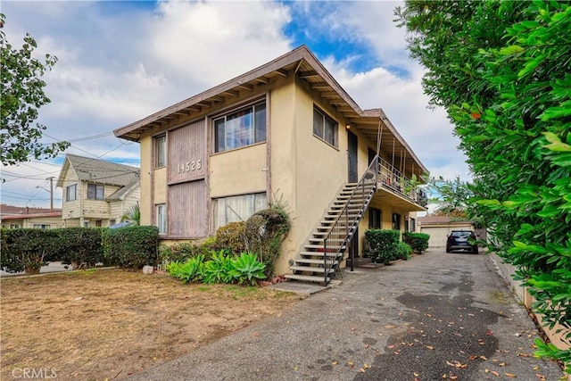 view of side of property