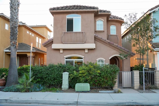 view of mediterranean / spanish-style home