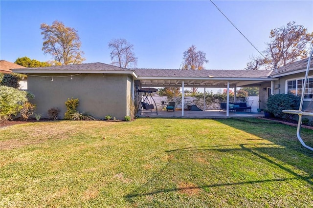 view of yard featuring a patio