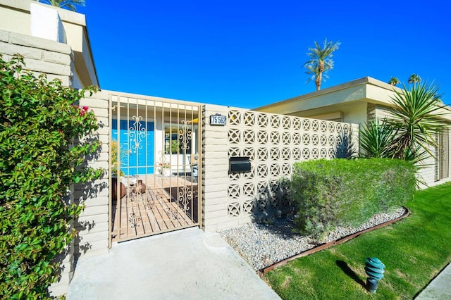 view of entrance to property