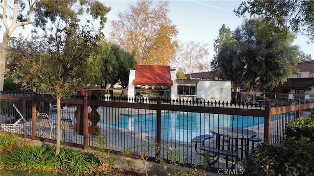 view of swimming pool