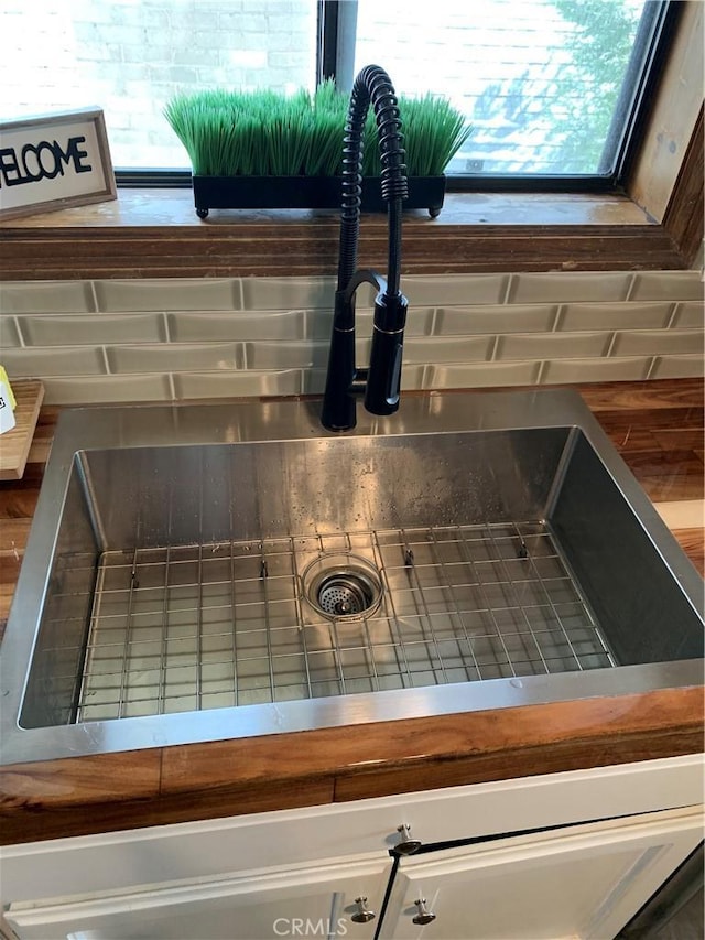 room details with sink