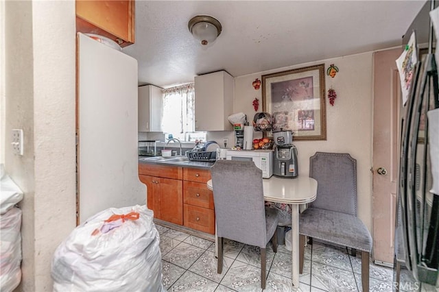 kitchen featuring sink