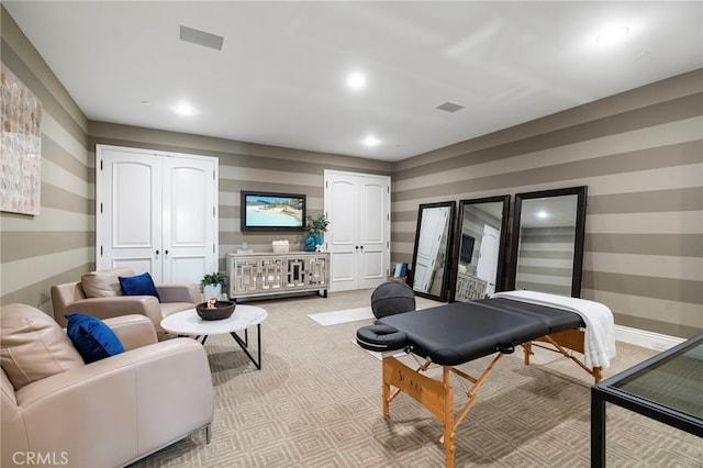 7 Shoreview, Newport Coast, CA 92657 - living area with recessed lighting and light colored carpet