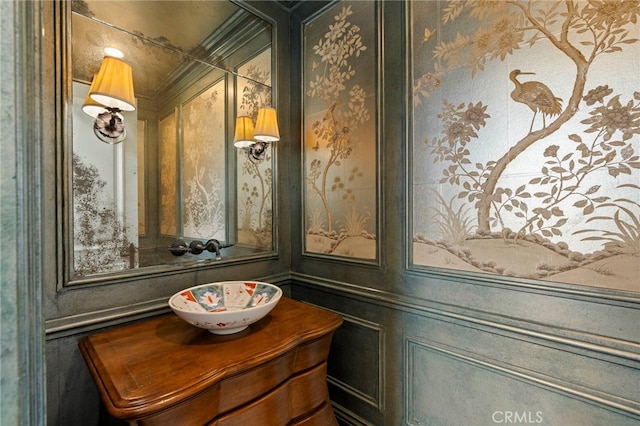7 Shoreview, Newport Coast, CA 92657 - bathroom view of a decorative wall and vanity