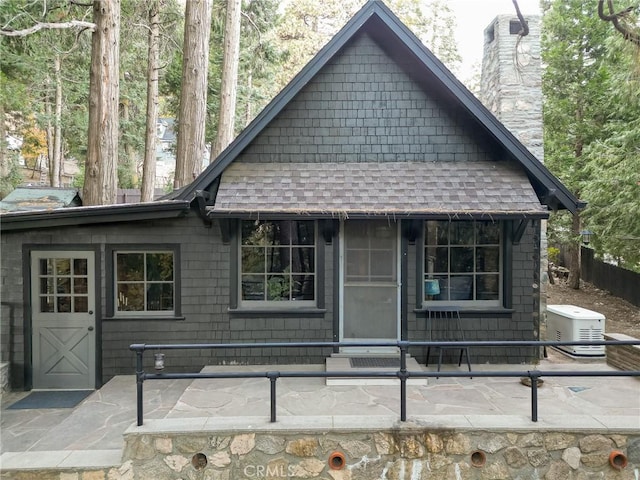 view of front facade featuring a patio area