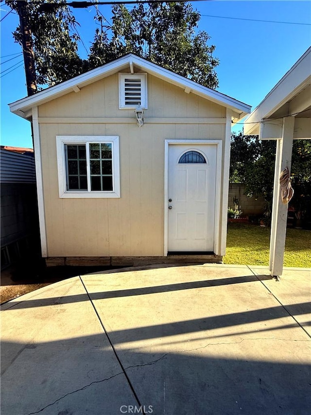 view of outbuilding