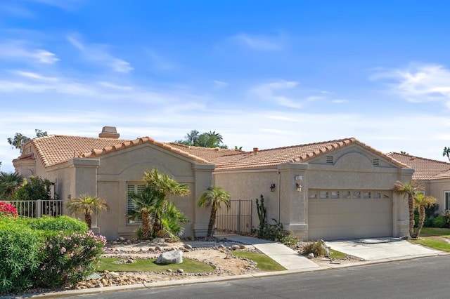 view of front facade featuring a garage