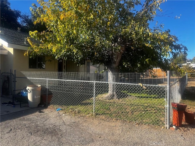 view of home's exterior