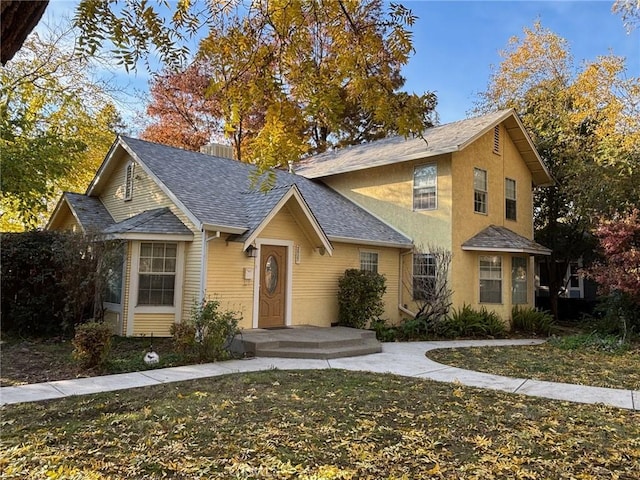 view of front of house with a front yard