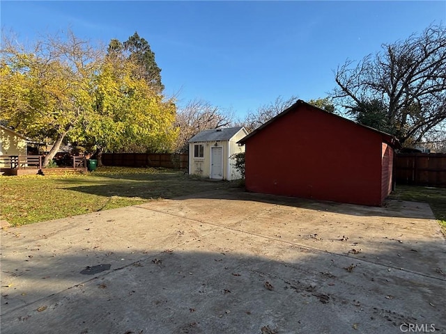 garage featuring a yard