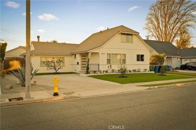 view of front of house with a front yard