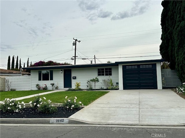 view of front facade with a front lawn