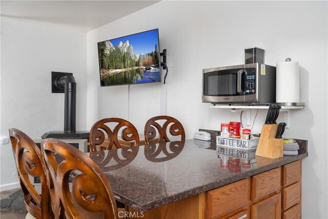 7540 Henness Cir Unit B101, Yosemite, CA 95389 - detailed view of stainless steel microwave and baseboards