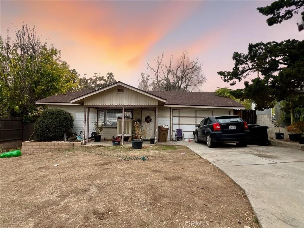 view of front facade with a garage